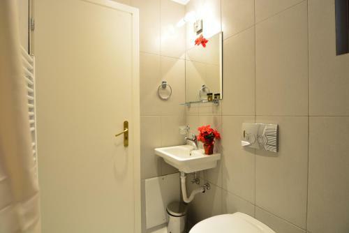 Hostal Aipytos Guesthouse