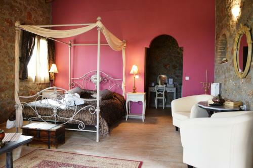 Hostal Trikalon Muses Art Suites