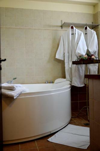 Hostal Trikalon Muses Art Suites