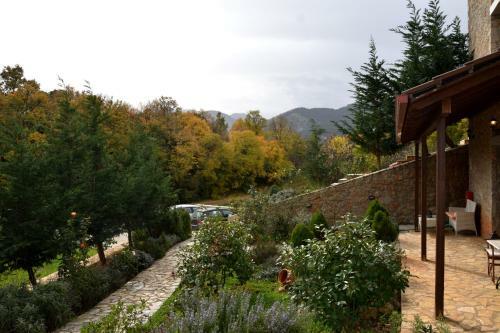 Hostal Trikalon Muses Art Suites