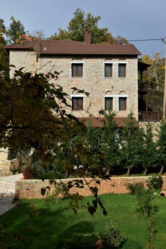 Hostal Trikalon Muses Art Suites