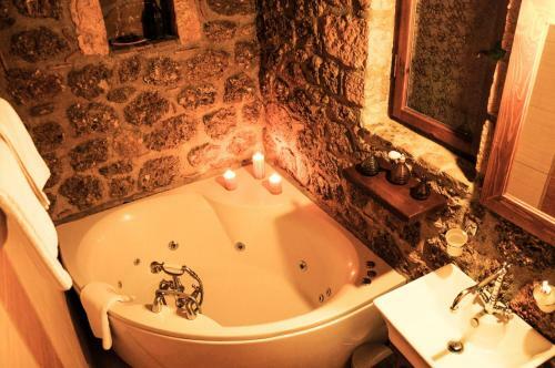Hostal Nymfes Guesthouse