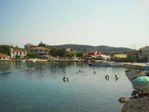 Villa Trizonia House