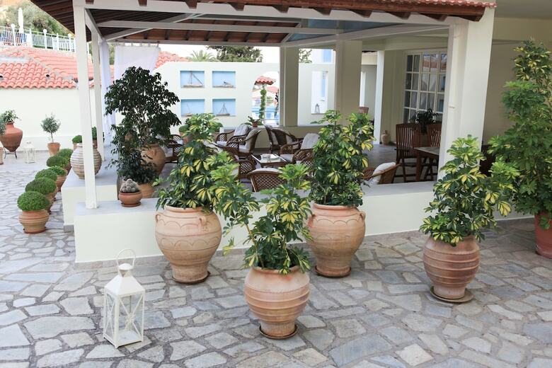 Stafylos Suites & Boutique Hotel
