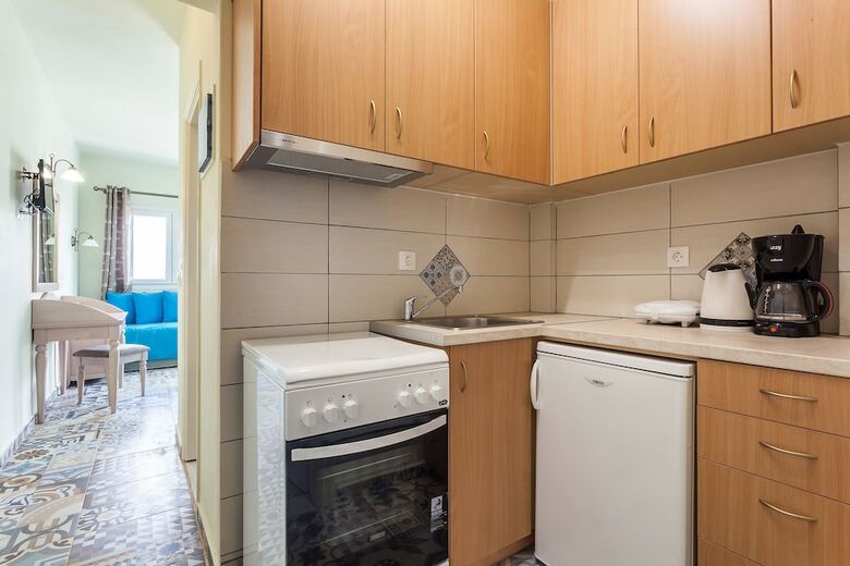 Stafylos Suites & Boutique Hotel