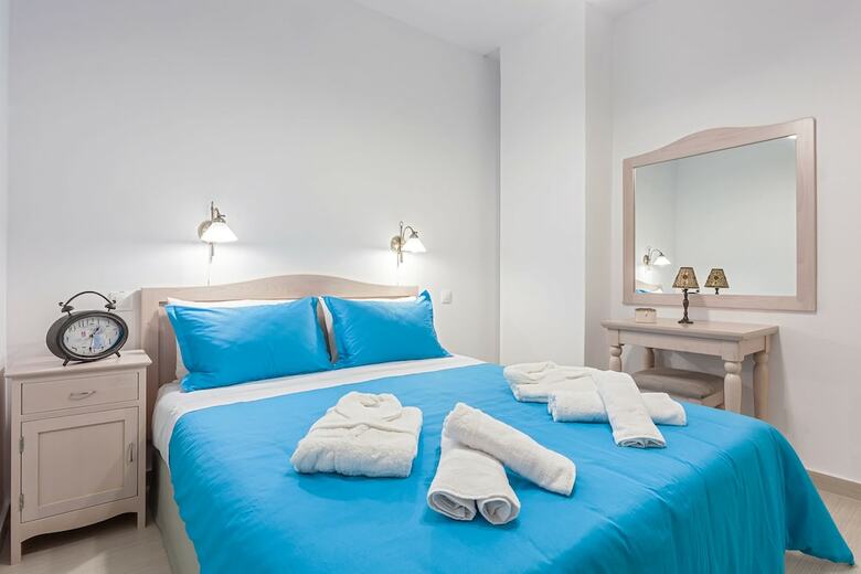 Stafylos Suites & Boutique Hotel