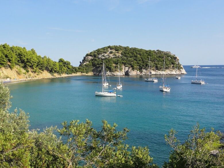 Stafylos Suites & Boutique Hotel