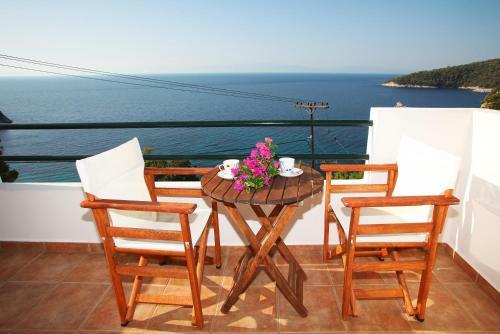 Apartamento Kalithea Studios