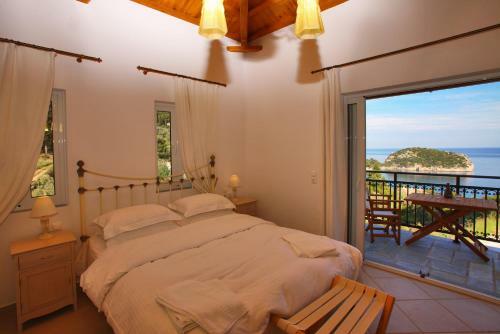Hostal Mando Beachfront