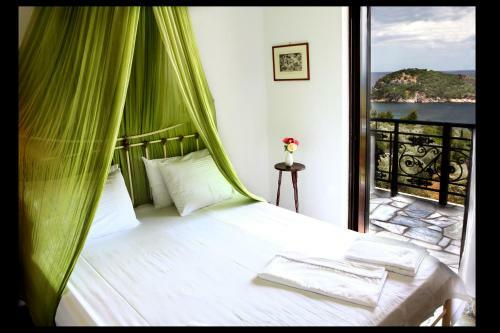 Hostal Mando Beachfront