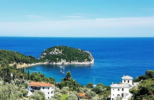 Hostal Mando Beachfront