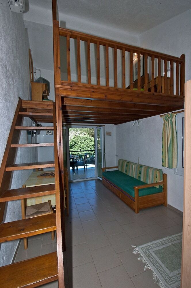 Pegasus Apartments