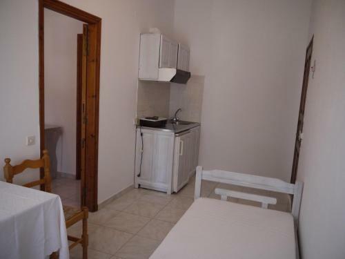 Hostal Crystal Apartments