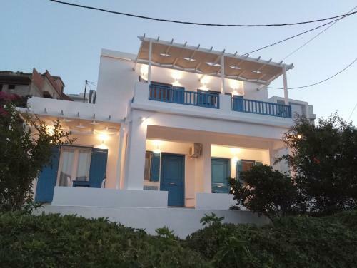 Apartamento Drouga's Studios & Suites