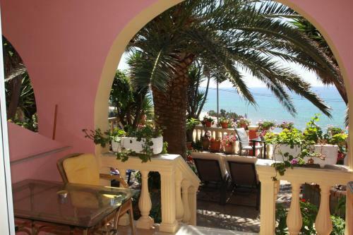 Apartamentos Aristotelis-nikos Paramonas Studios