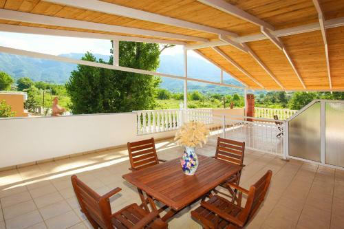 Nereids Apartments And Studios