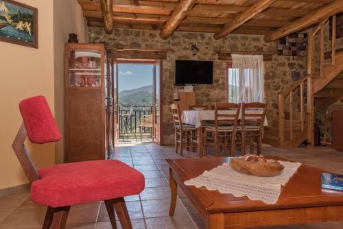 Tsikalaria Villa Sleeps 4