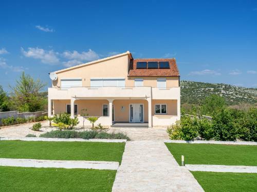 Modern Relaxing Villa In Zaton