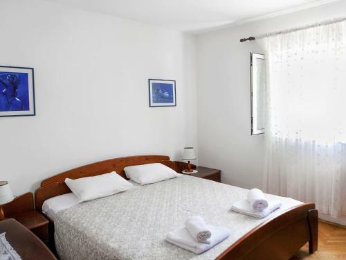 Quaint Apartment In Gata With Lovely Garden