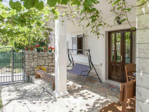 Quaint Apartment In Gata With Lovely Garden