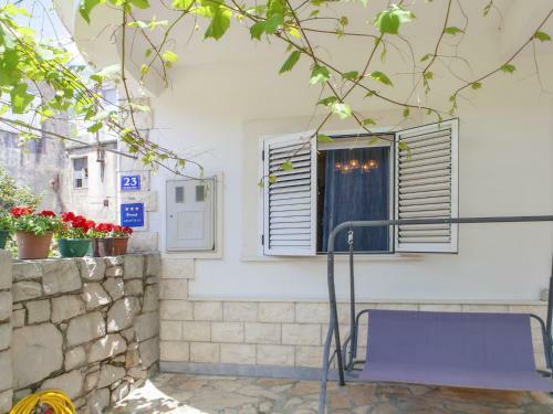Quaint Apartment In Gata With Lovely Garden