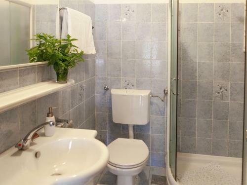 Quaint Apartment In Gata With Lovely Garden