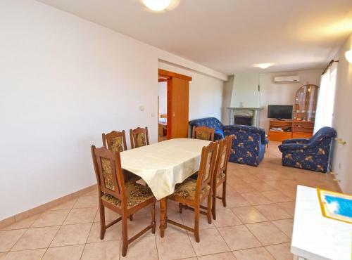 Apartments Franjo 1266