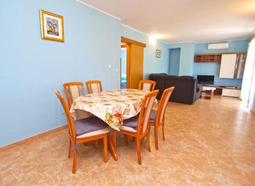 Apartments Franjo 1266