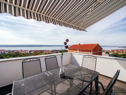 Spacious Holiday Home With Private Pool In Jasenice