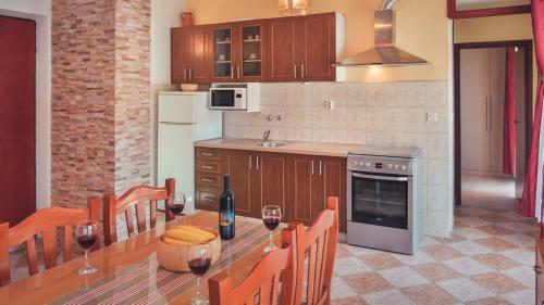 Apartamentos Vila More