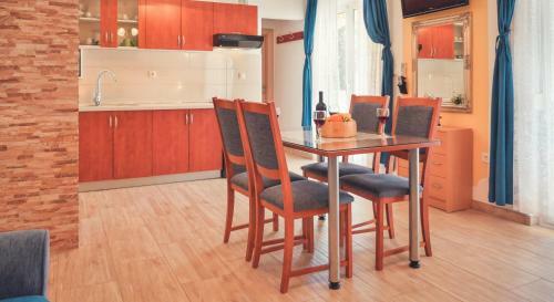 Apartamentos Vila More