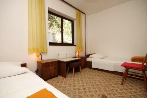 Apartments With A Parking Space Krvavica, Makarska - 6749