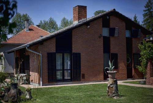 Hostal Guest House Kapetanova Ku?a