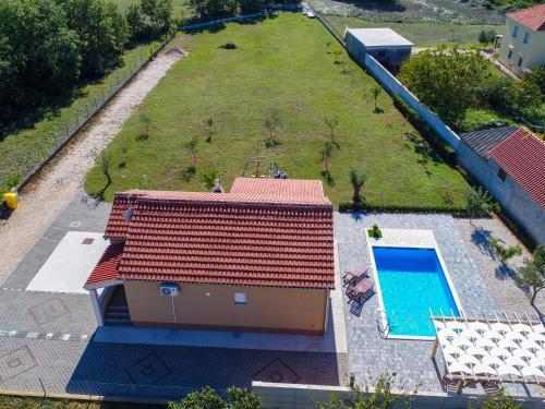 Charming Holiday Home In Murvica With Pool