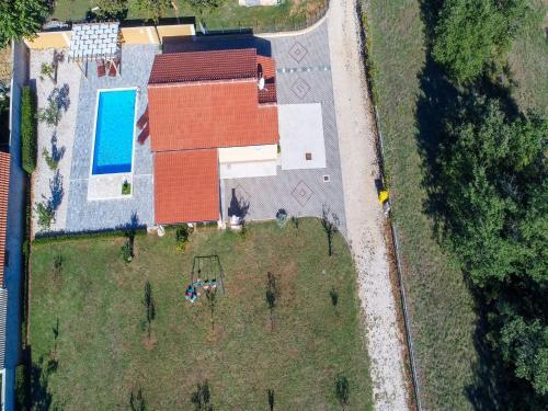 Charming Holiday Home In Murvica With Pool