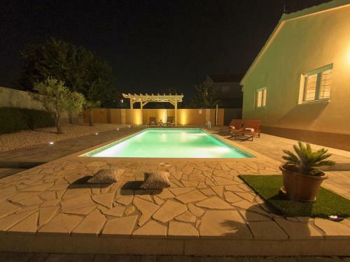 Charming Holiday Home In Murvica With Pool
