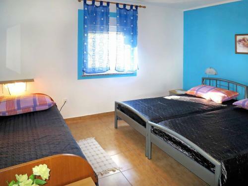 Holiday Home Edo (Lbn325)