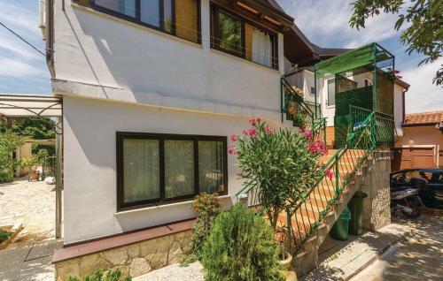 Apartments With A Parking Space Novigrad - 14408