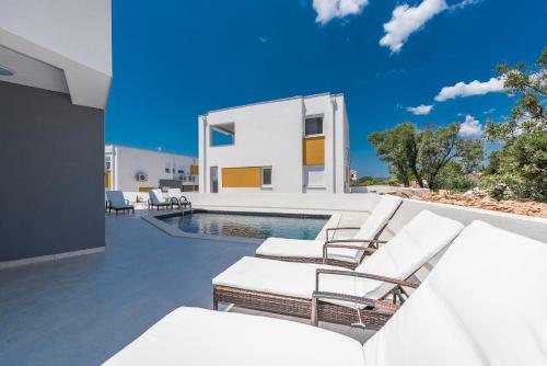 Apartamento Merima 1 Luxury Ap With A Pool