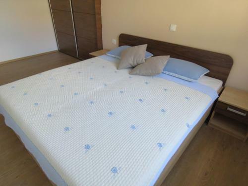 Apartments Lidija