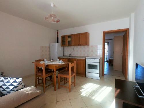 Golden Center Apartments