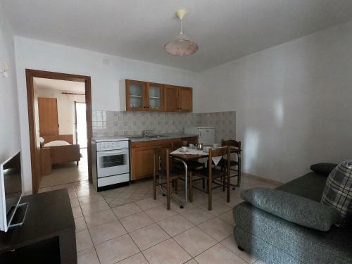 Golden Center Apartments