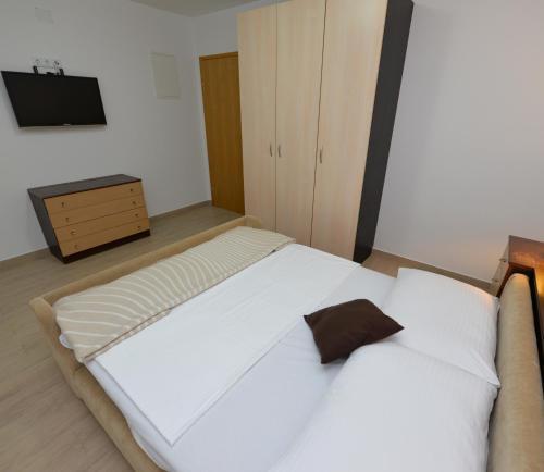 Apartments Roza