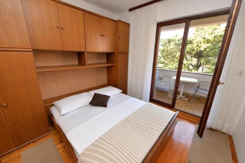 Apartments Roza