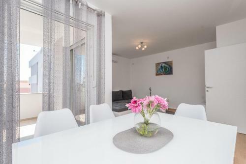 Villa Star 1 Luxury Apartment With A Pool