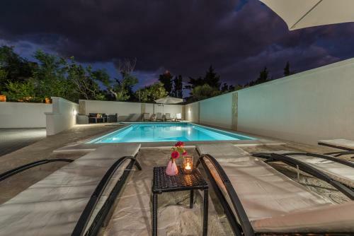 Villa Star 1 Luxury Apartment With A Pool