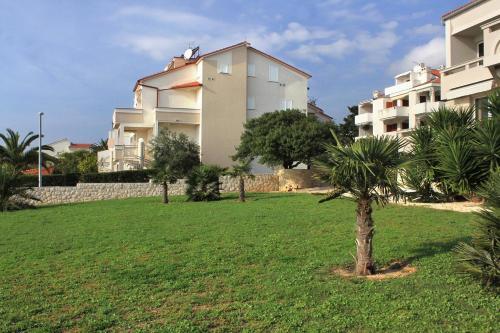 Apartment Novalja 9414b