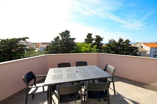 Apartments Lola