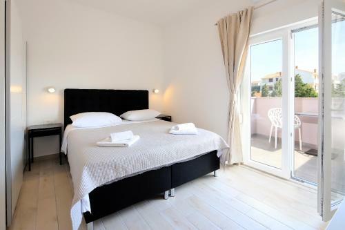 Apartments Lola
