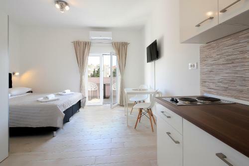 Apartments Lola